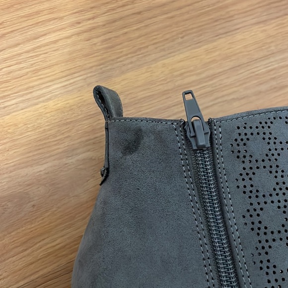 Carlos By Carlos Santana Booties - Picture 8 of 12